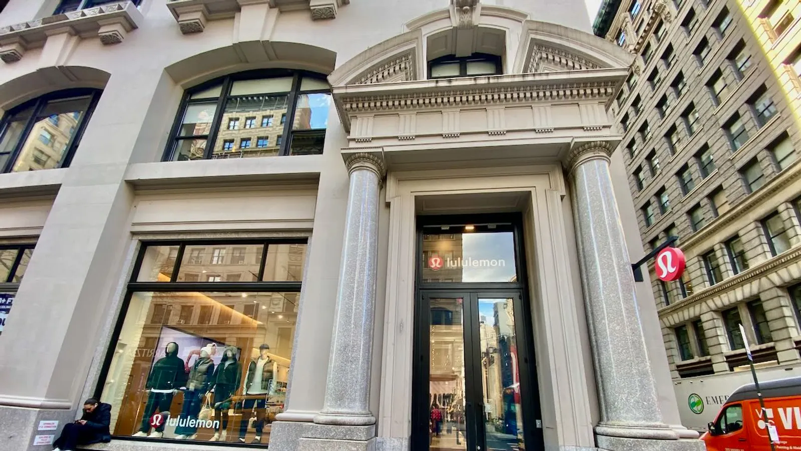 Lululemon leadership change